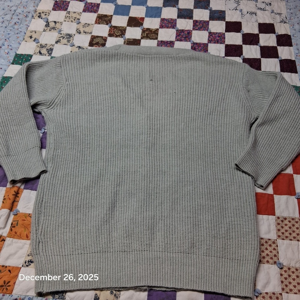Ribbed Knit V Neck Cardigan Gray Sweater Womens size Medium Oversized - Picture 6 of 8